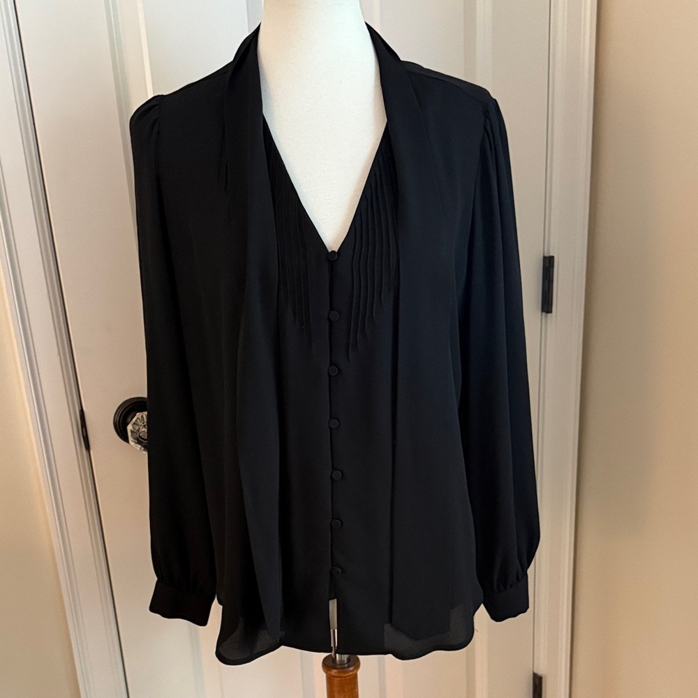 J. Crew 365 Black Pintuck Button Front V-Neck Top with Tie - Size 8